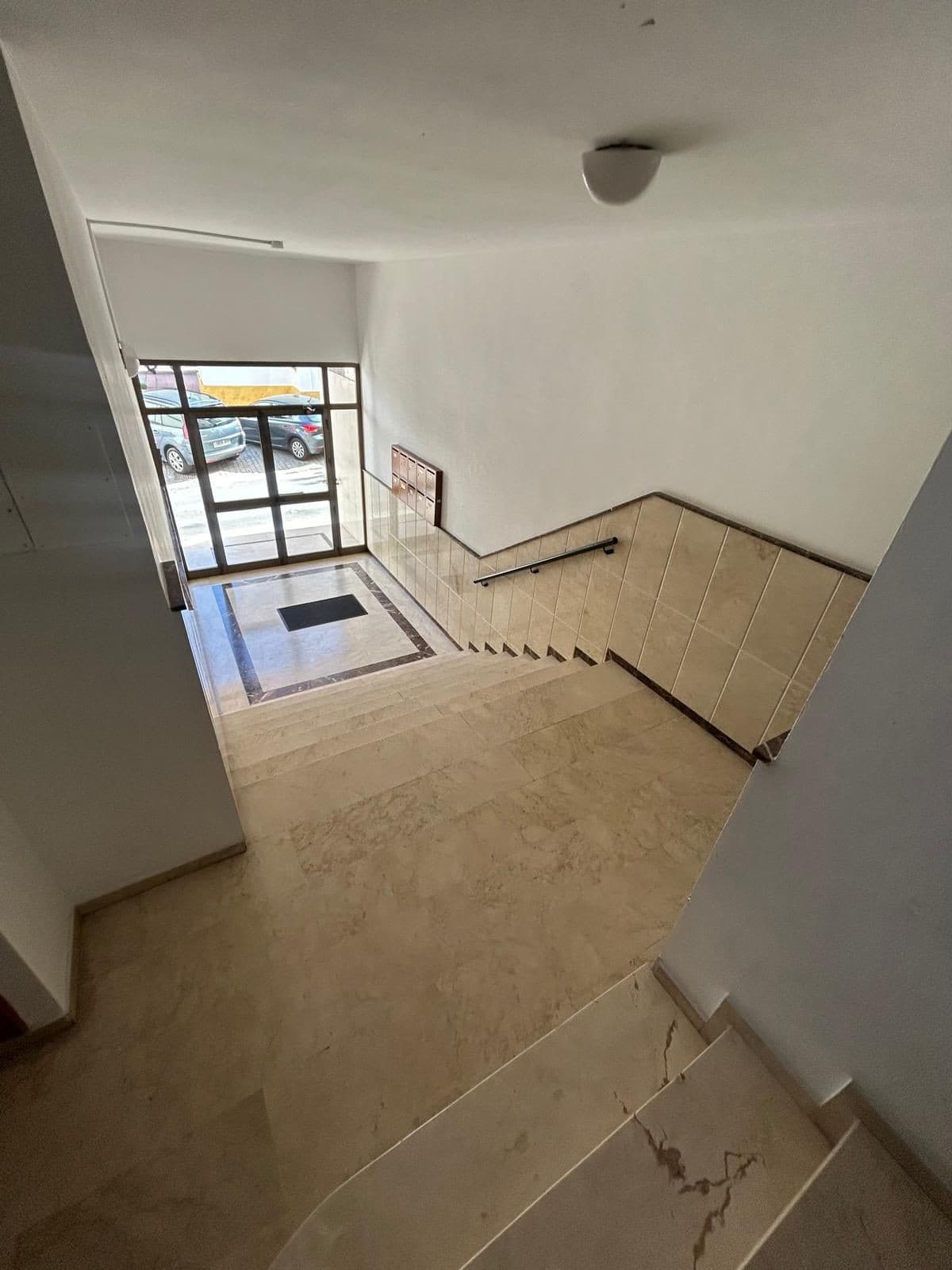 Middle Floor Apartment in Estepona — photo 2 of 10