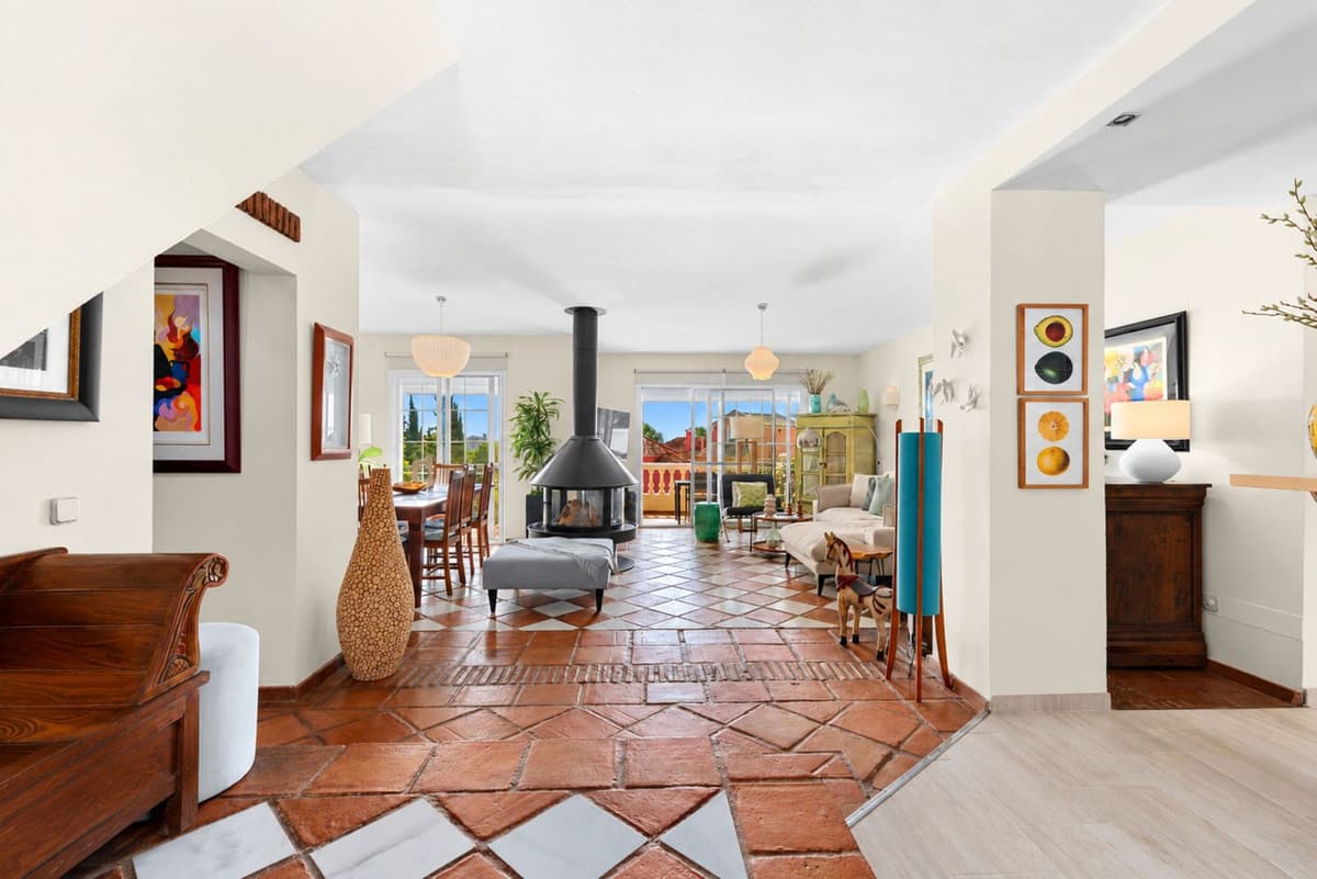 Townhouse in Estepona — photo 3 of 10