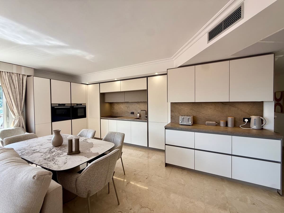 Penthouse Duplex in Elviria — photo 3 of 10