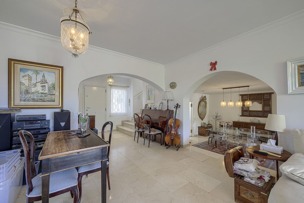 Detached Villa in Marbella — photo 5 of 10