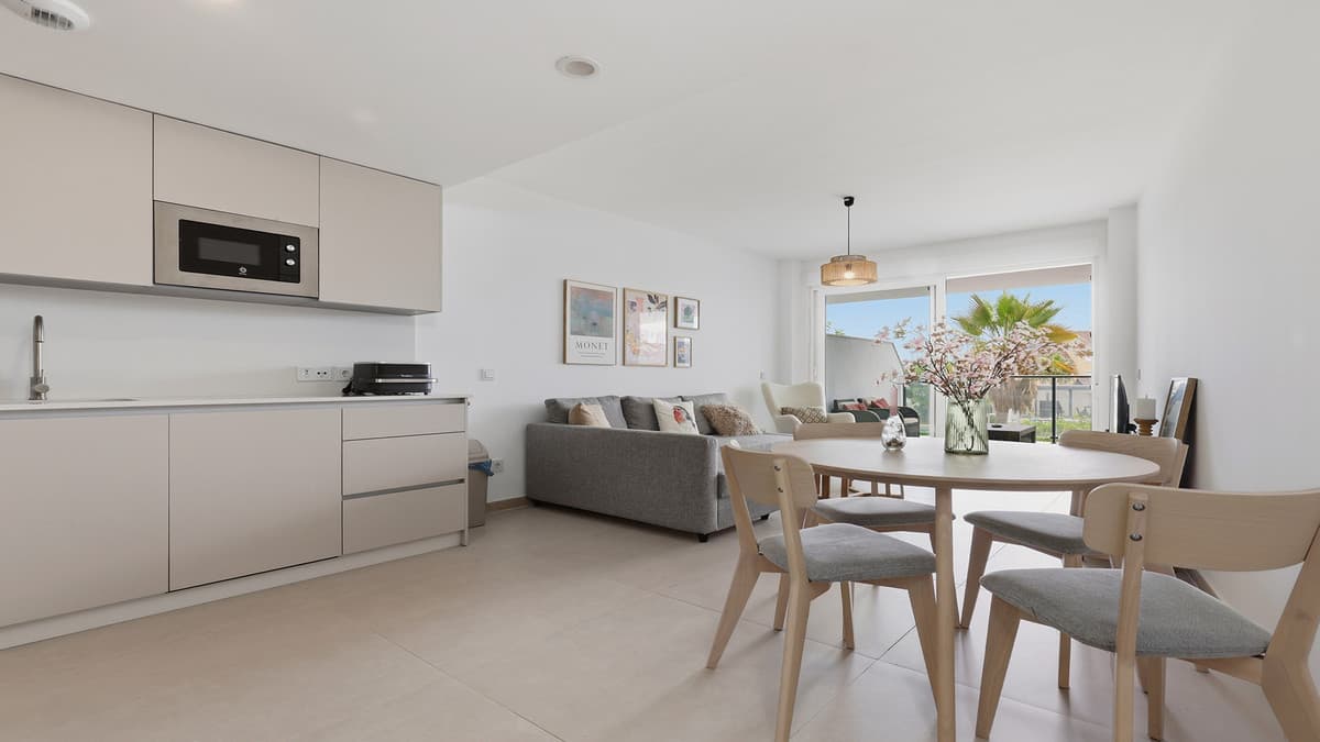 Middle Floor Apartment in Manilva — photo 5 of 10