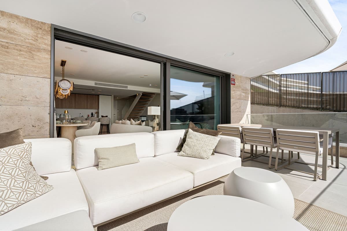 Middle Floor Apartment in Estepona — photo 4 of 10