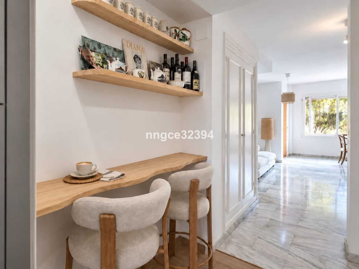 Middle Floor Apartment in New Golden Mile — photo 4 of 10