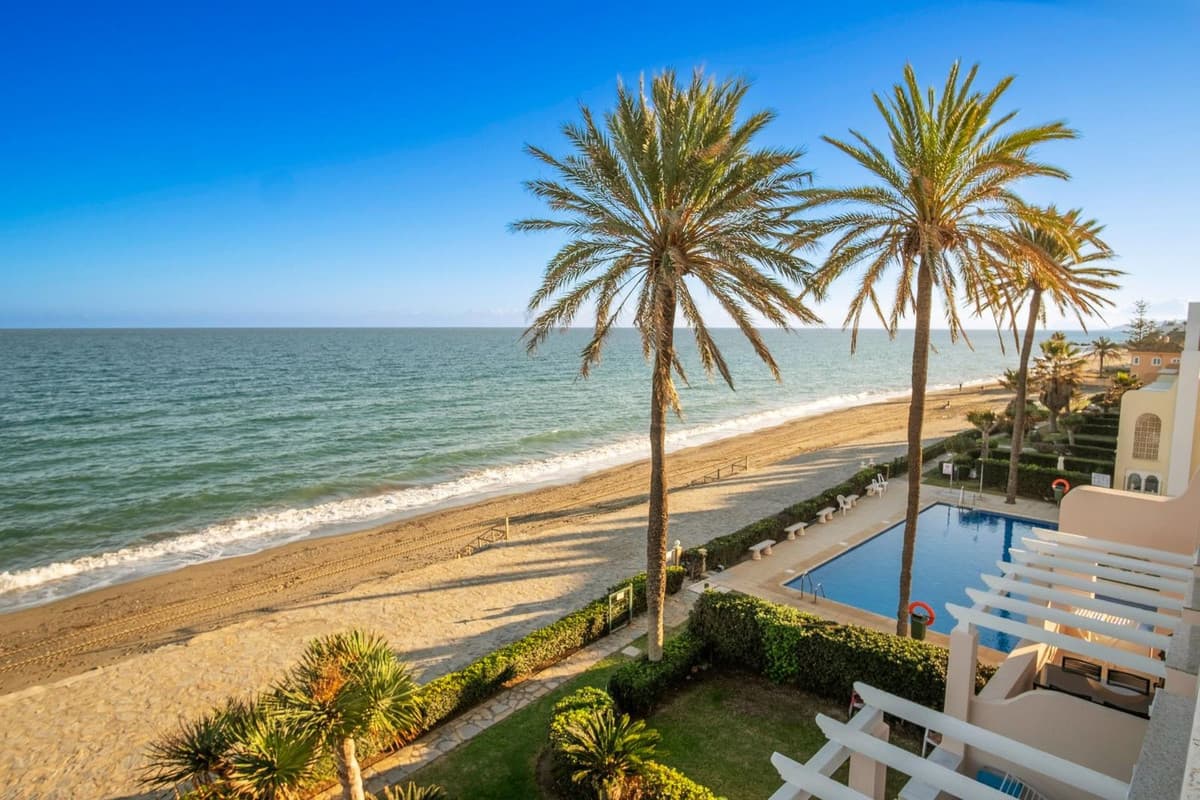Penthouse Duplex in Estepona — photo 1 of 10