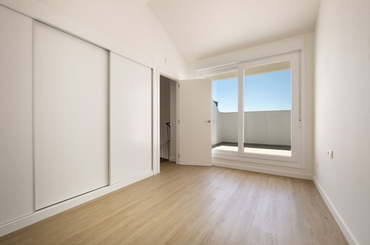 Penthouse Duplex in Torreblanca — photo 8 of 10