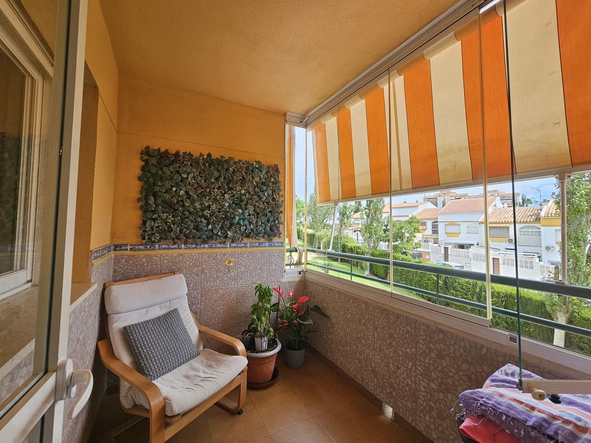 Middle Floor Apartment in Torremolinos — photo 4 of 10