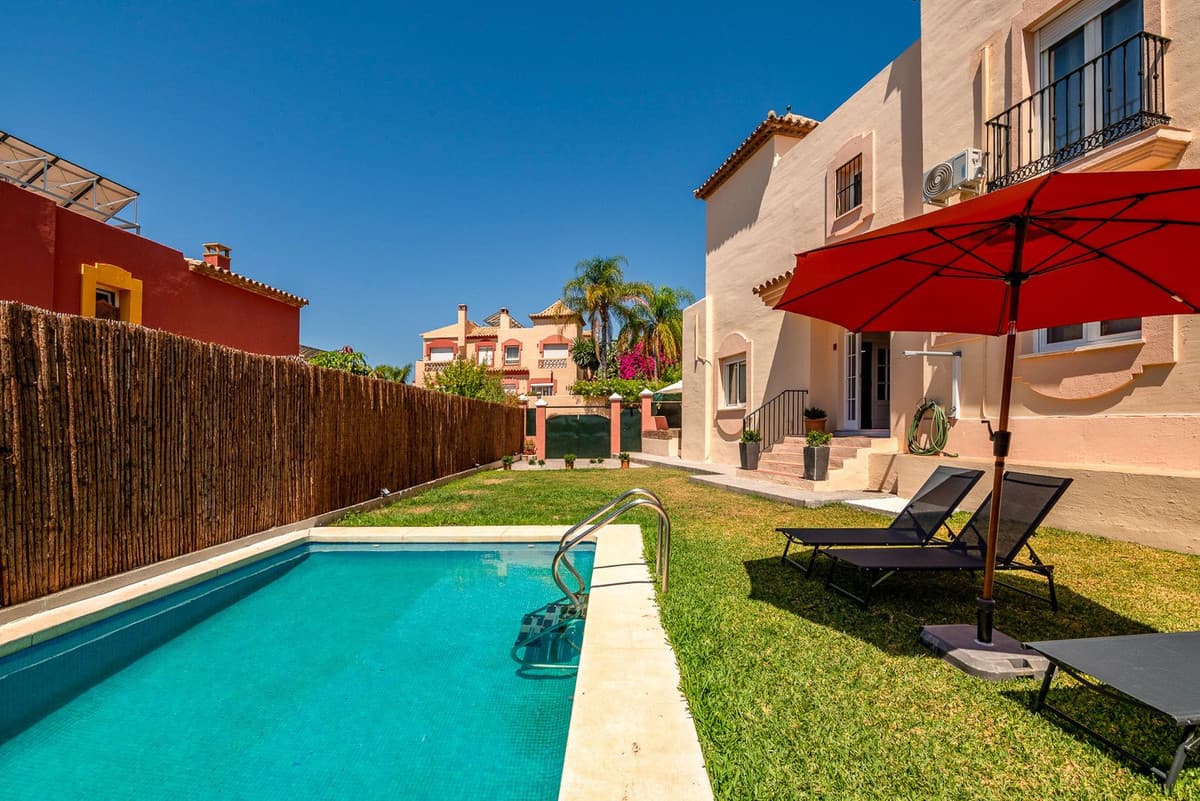 Semi-Detached House in Marbella — photo 1 of 10