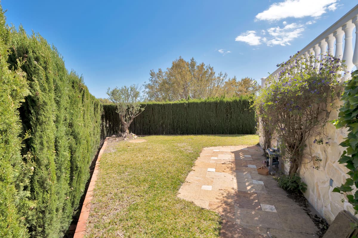 Semi-Detached House in La Mairena — photo 4 of 10