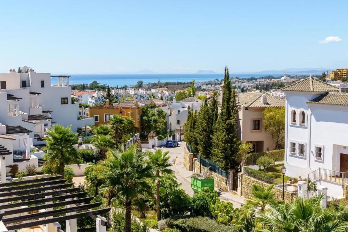 Penthouse in Estepona — photo 1 of 10