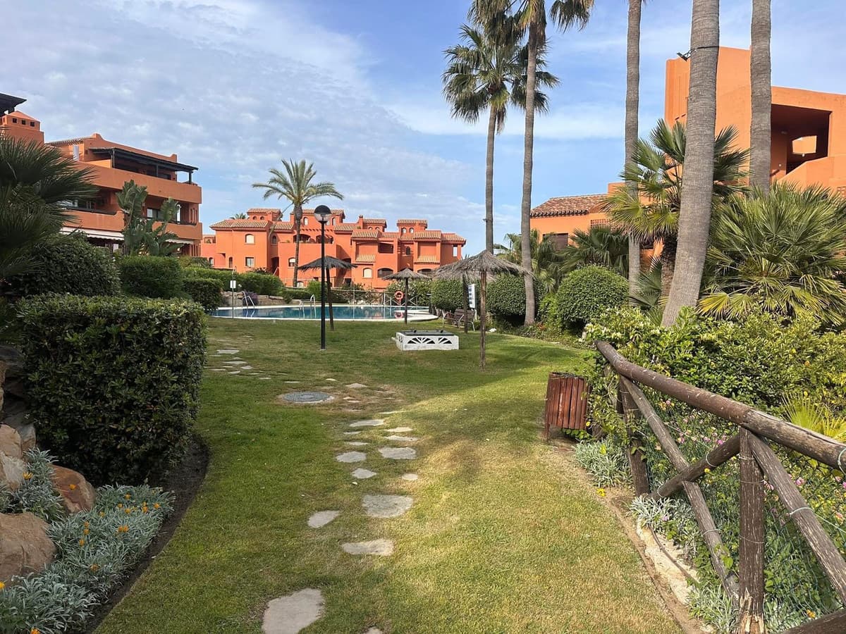 Ground Floor Apartment in Estepona — photo 1 of 10