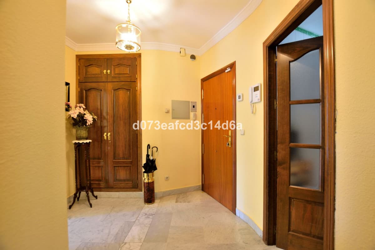 Middle Floor Apartment in Ronda — photo 5 of 10
