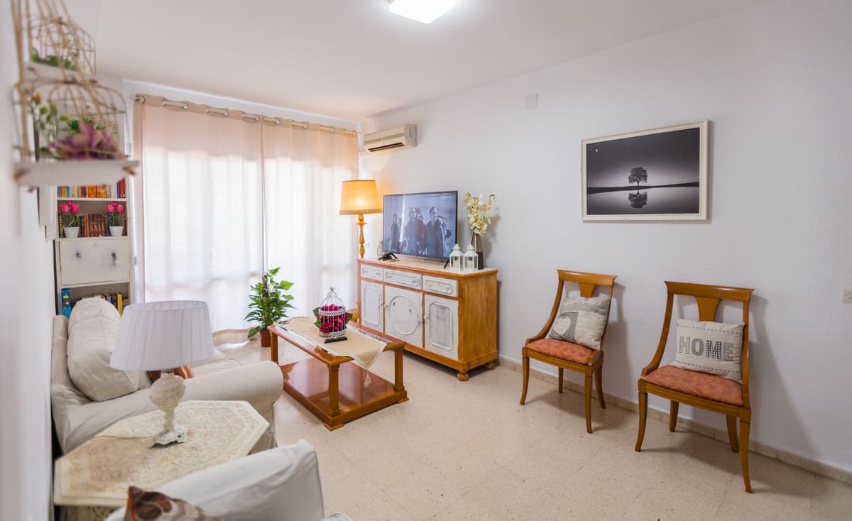 Middle Floor Apartment in Fuengirola — photo 9 of 10