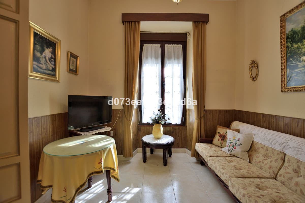 Townhouse in Ronda — photo 3 of 10