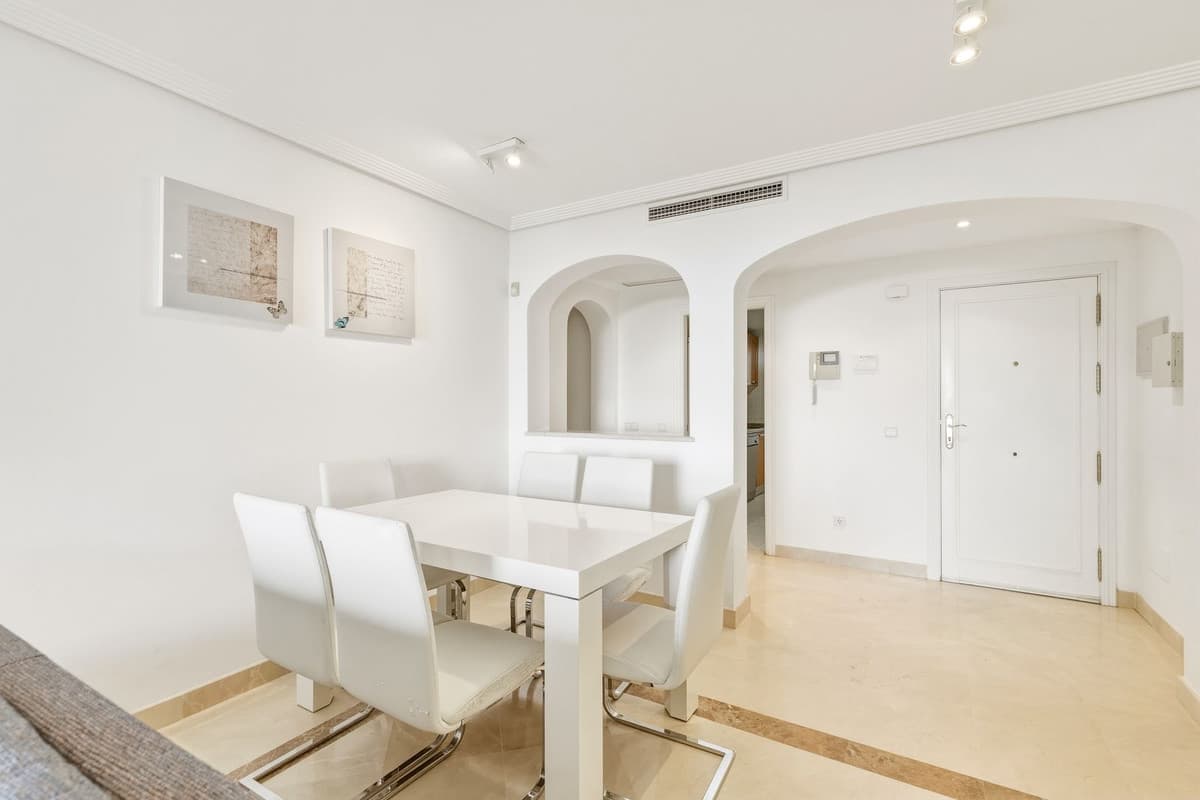 Middle Floor Apartment in Los Arqueros — photo 3 of 10