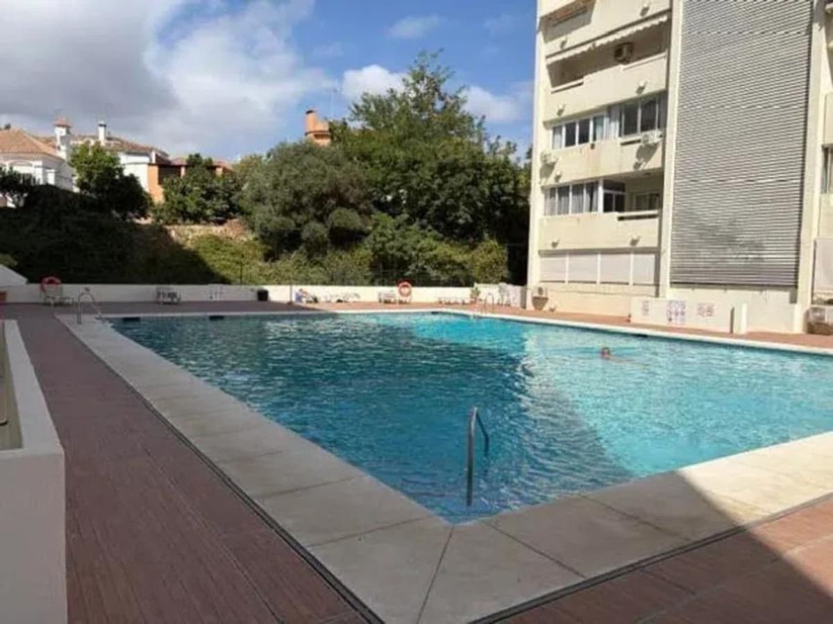 Middle Floor Apartment in Marbella — photo 10 of 10