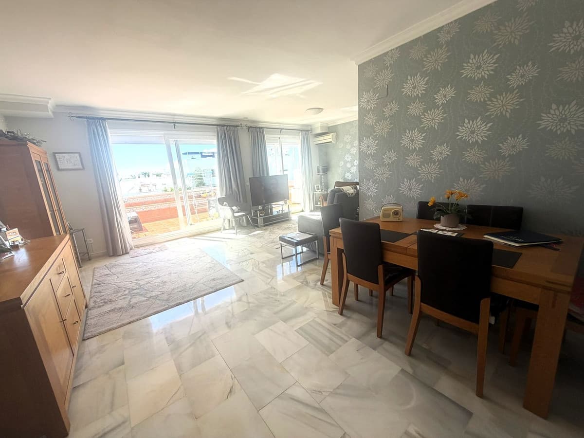 Penthouse Duplex in El Paraiso — photo 6 of 10