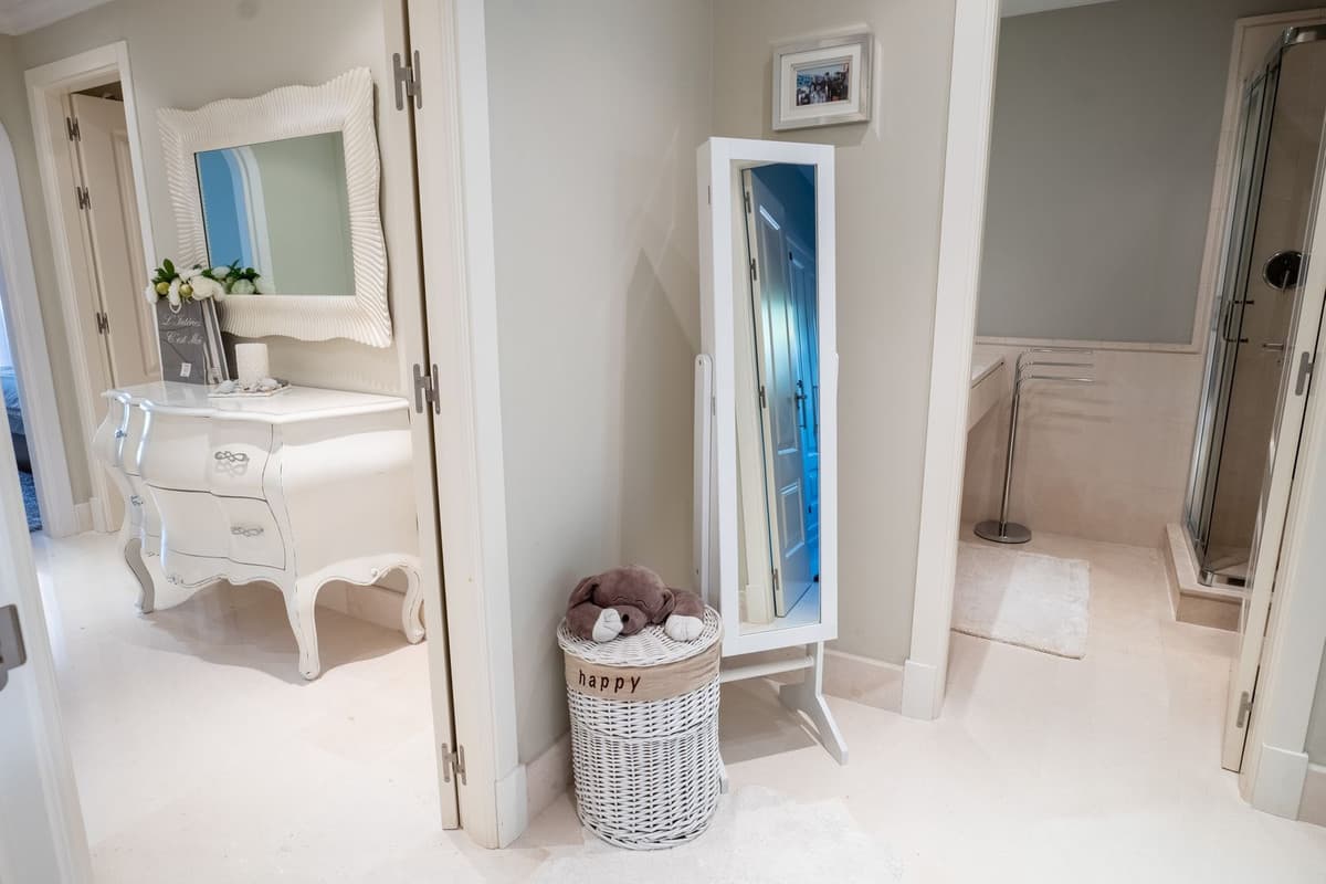 Ground Floor Apartment in Benahavís — photo 10 of 10