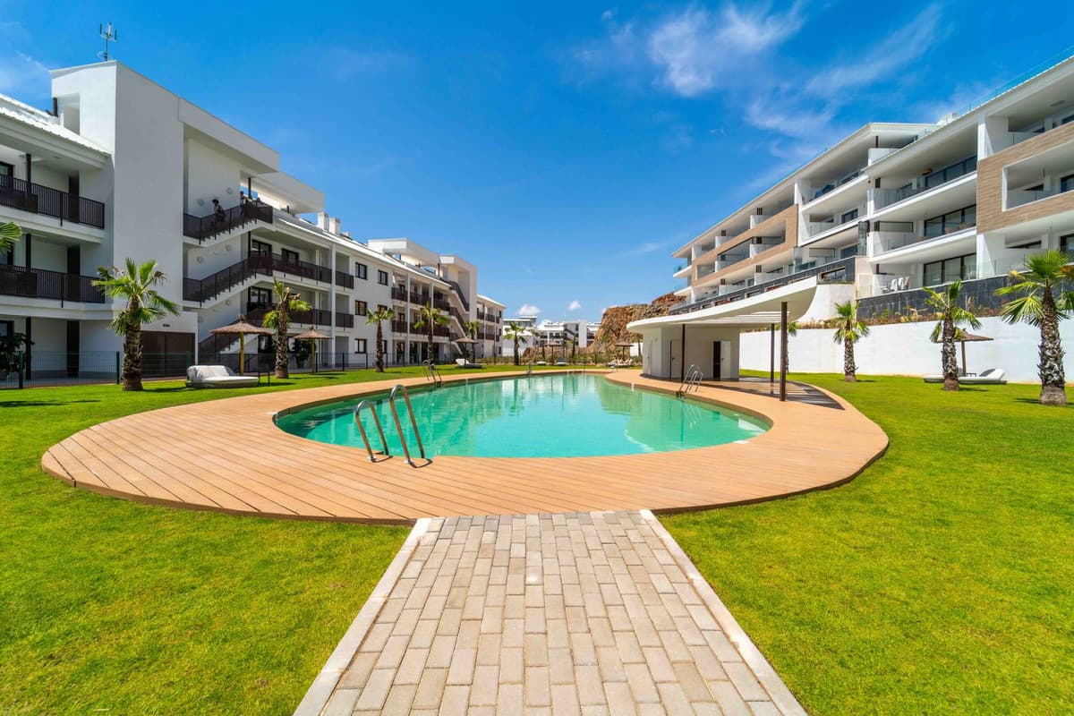 Middle Floor Apartment in Fuengirola — photo 7 of 10