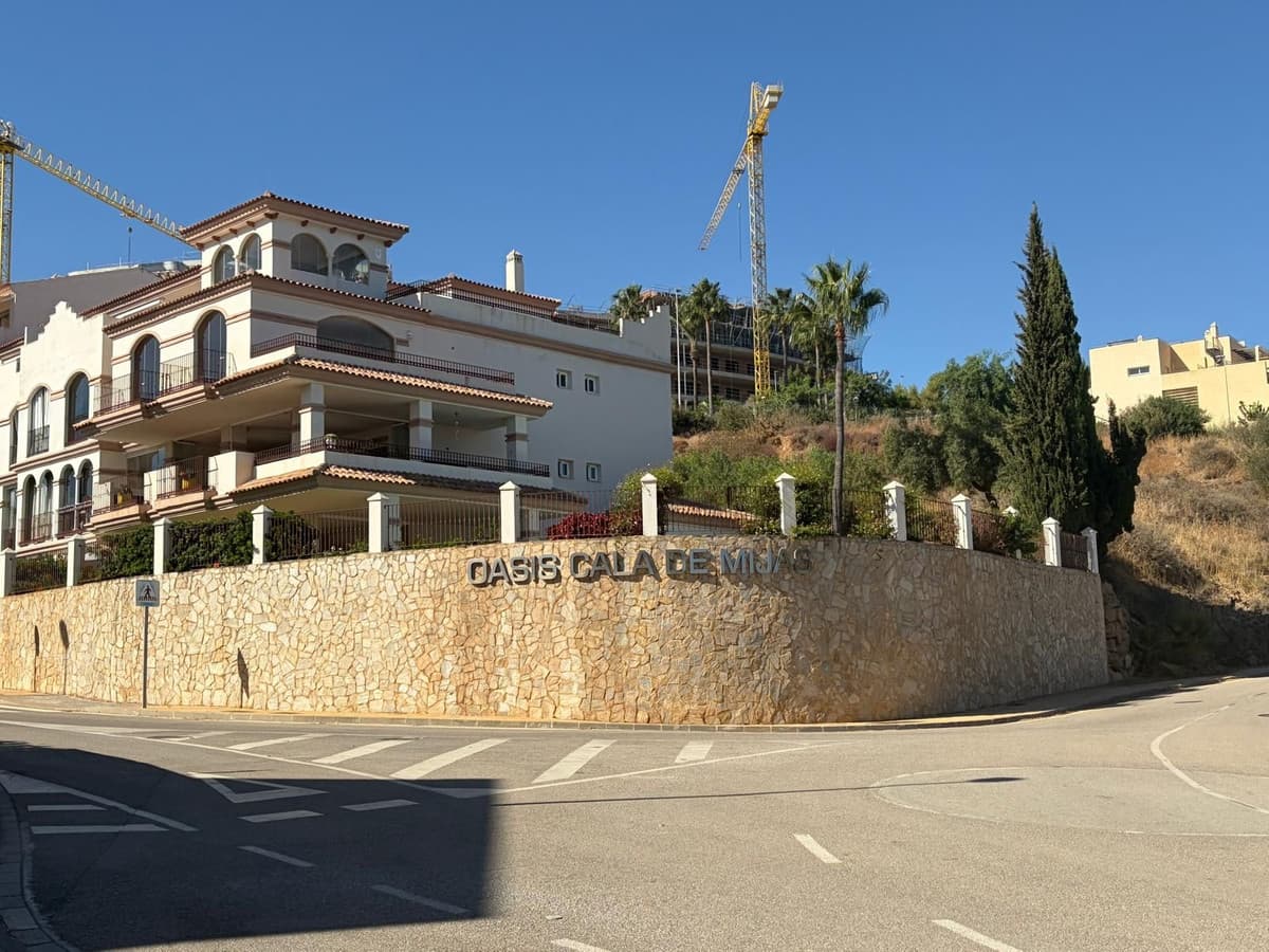 Ground Floor Apartment in La Cala de Mijas — photo 2 of 10