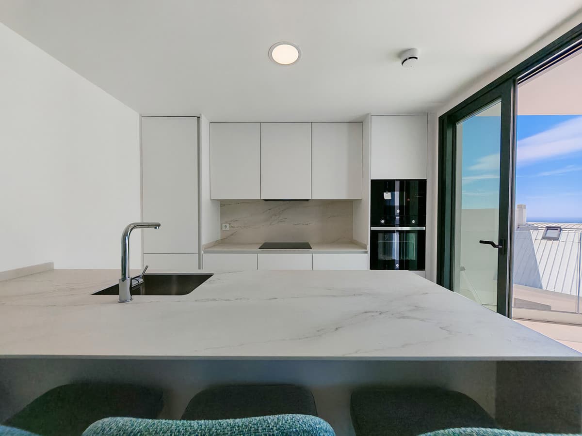 Middle Floor Apartment in Fuengirola — photo 8 of 10