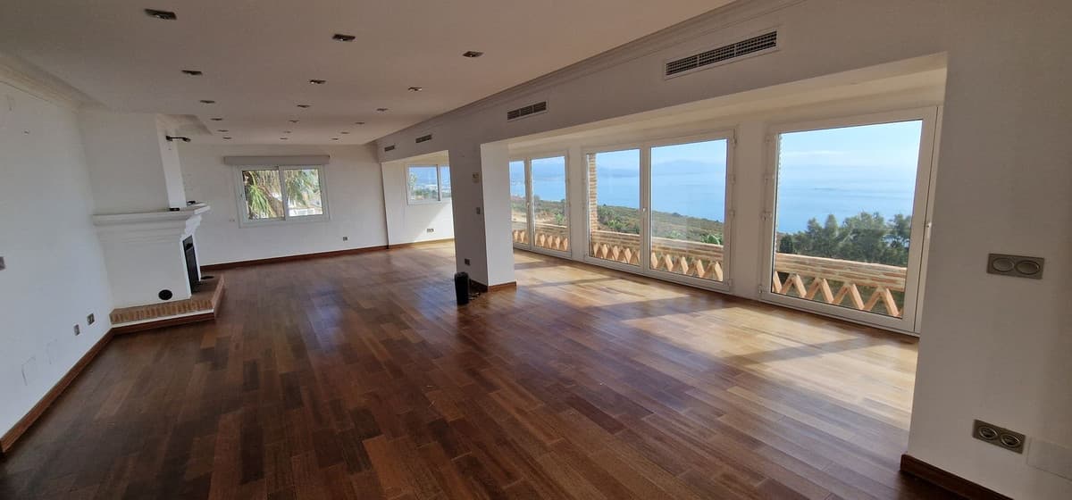 Detached Villa in Manilva — photo 1 of 10