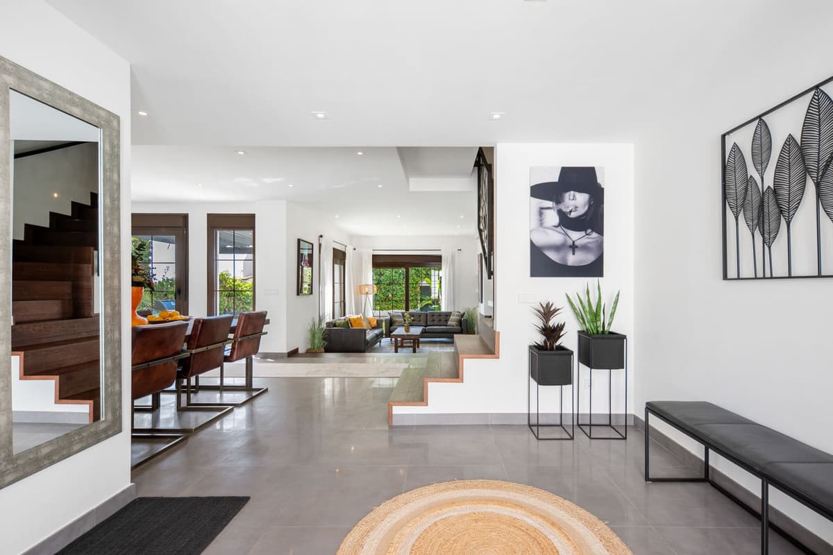 Townhouse in Nueva Andalucía — photo 4 of 10