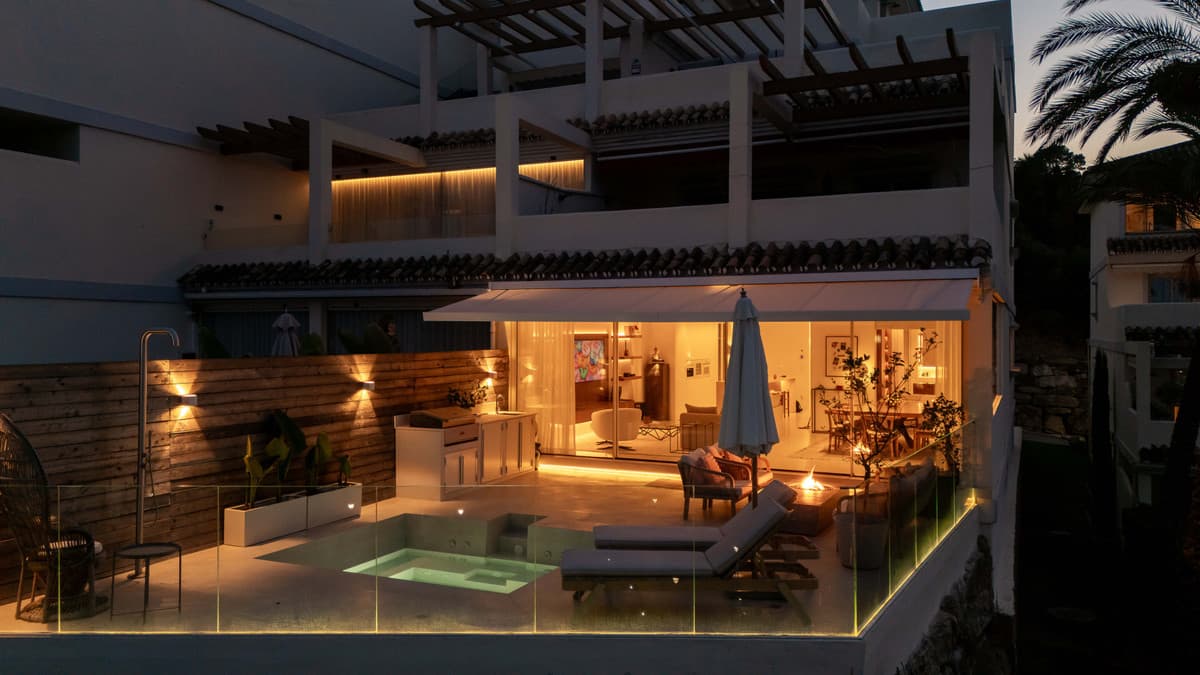 Middle Floor Apartment in Nueva Andalucía — photo 2 of 10