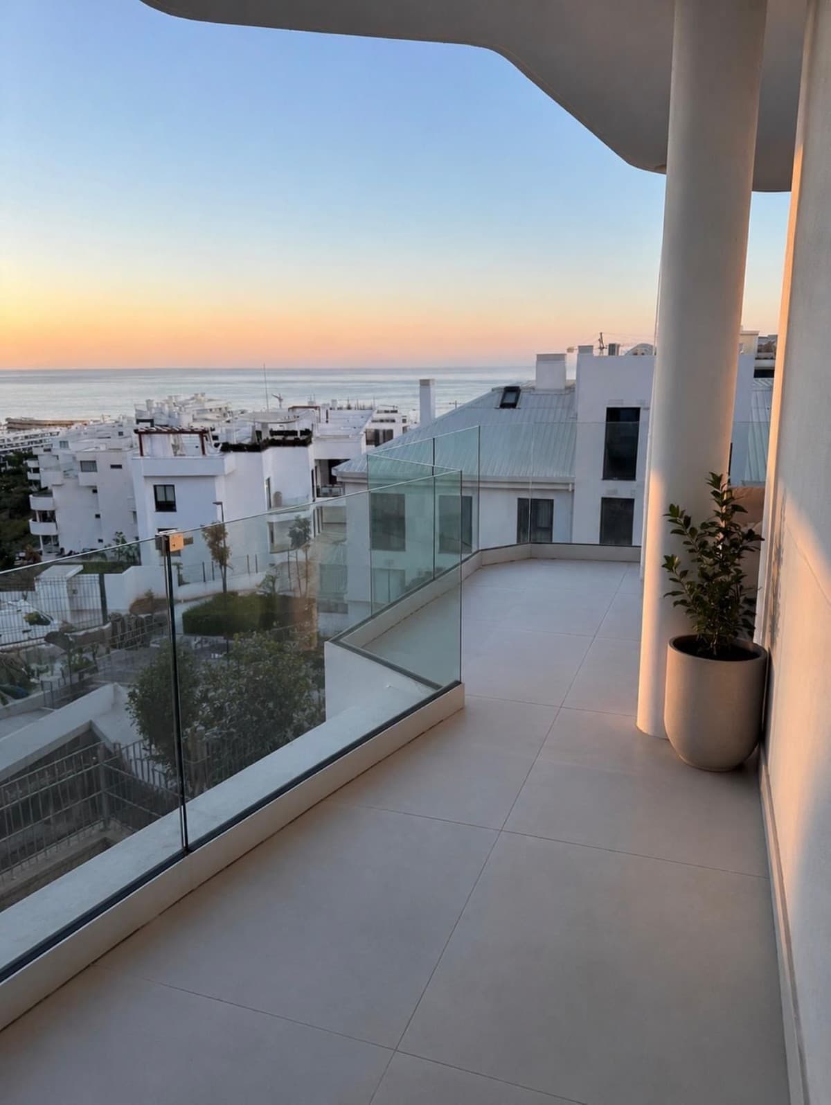 Middle Floor Apartment in Fuengirola — photo 8 of 10