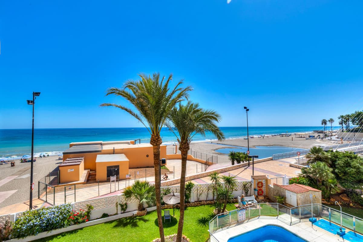 Middle Floor Apartment in Fuengirola — photo 9 of 10