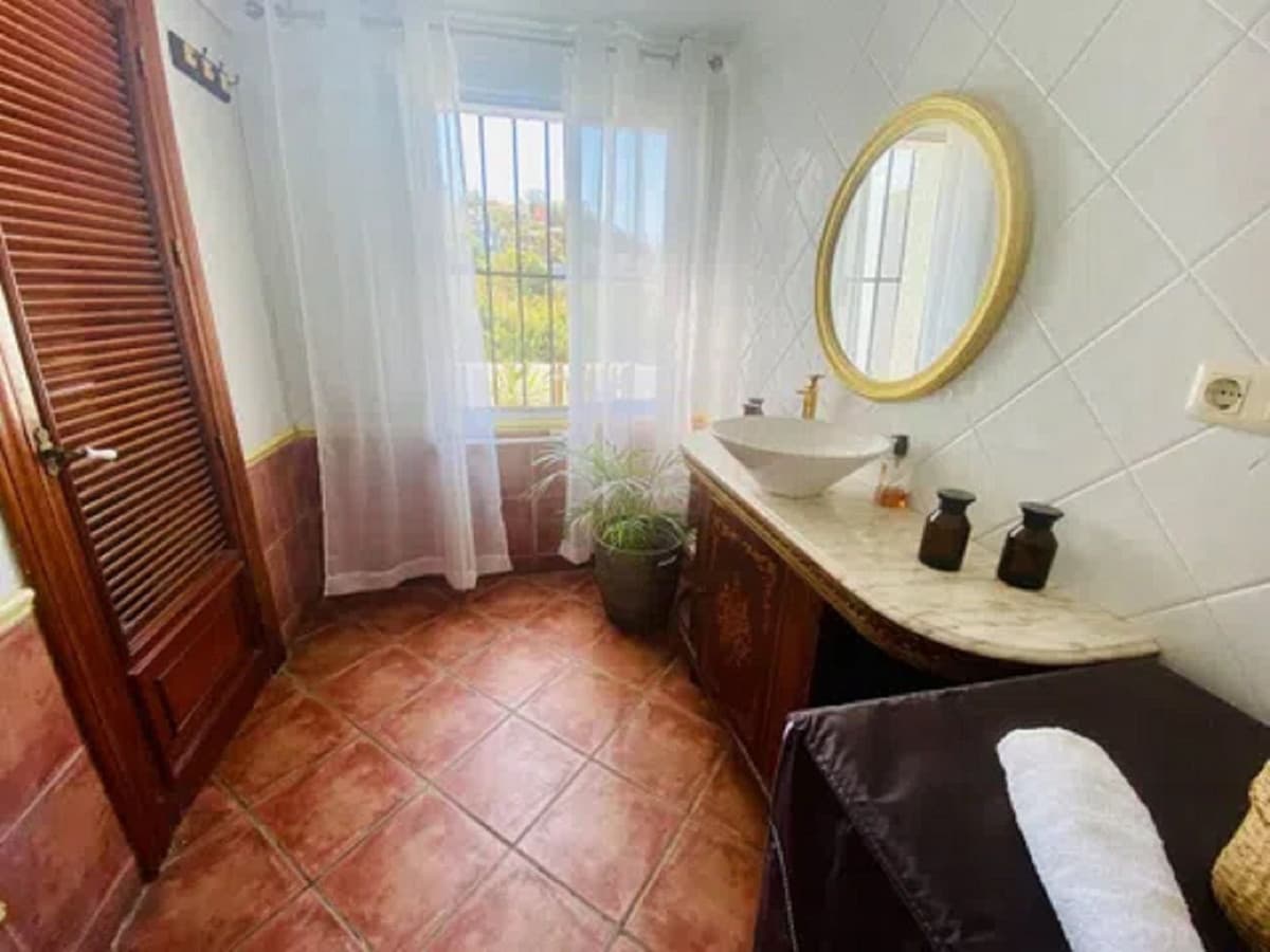 Detached Villa in Málaga Este — photo 6 of 10