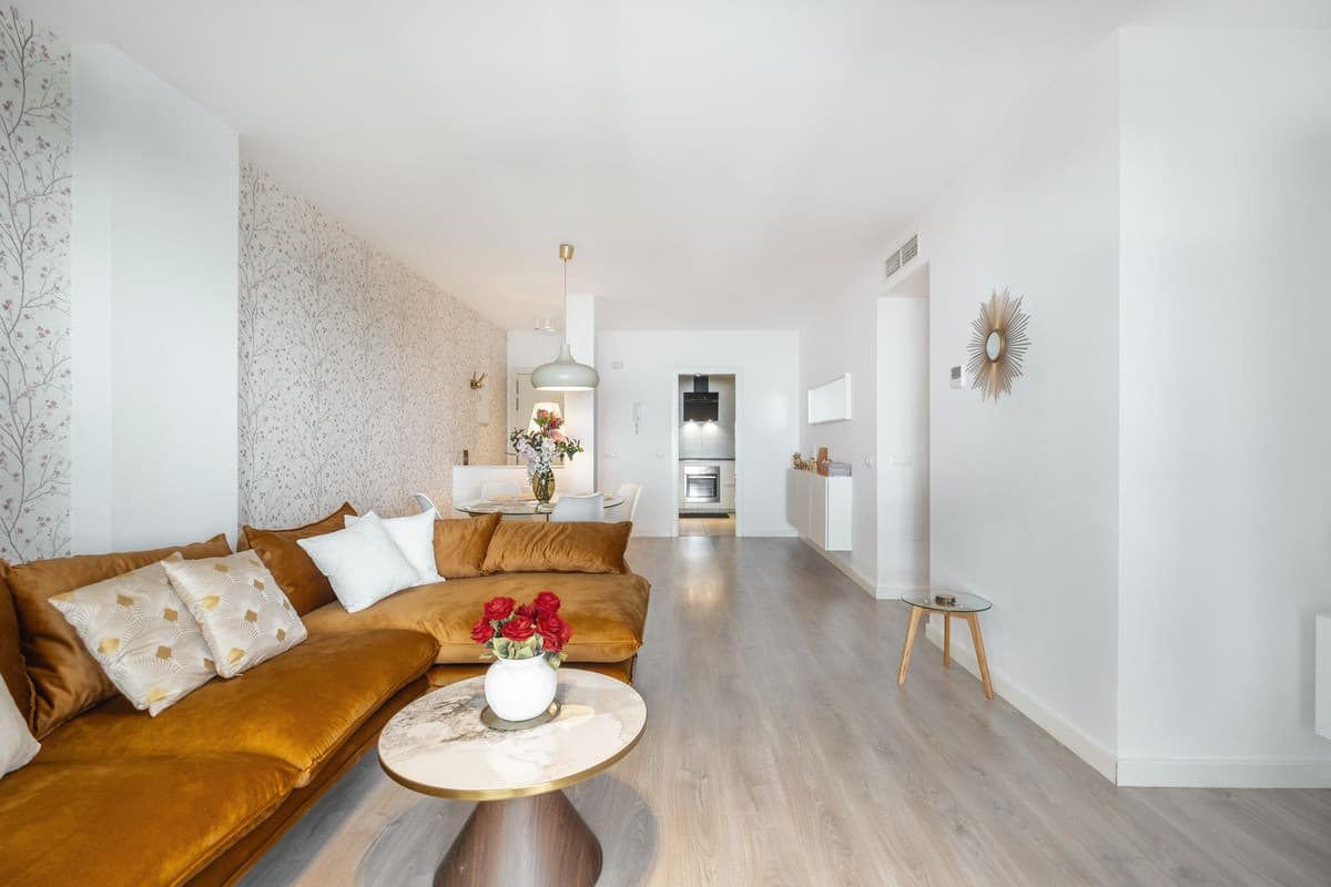 Middle Floor Apartment in La Campana — photo 2 of 10