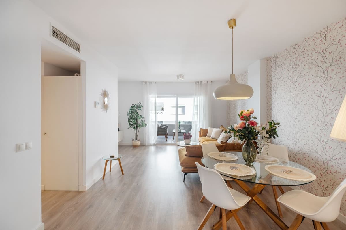 Middle Floor Apartment in La Campana — photo 6 of 10