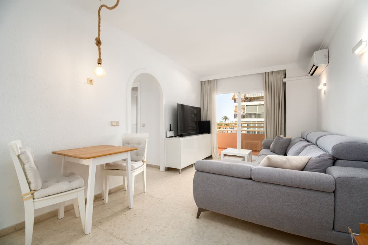 Middle Floor Apartment in Fuengirola — photo 4 of 10