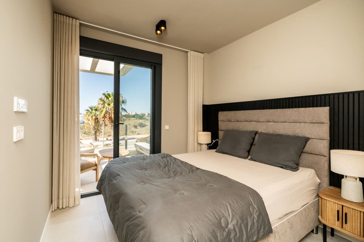 Middle Floor Apartment in Mijas Costa — photo 10 of 10
