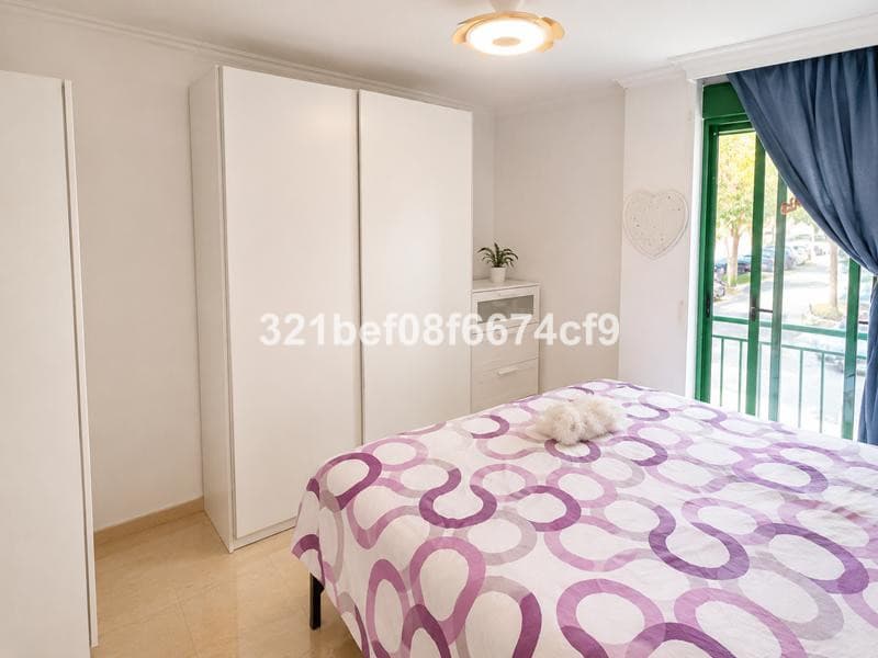 Middle Floor Apartment in Estepona — photo 3 of 7