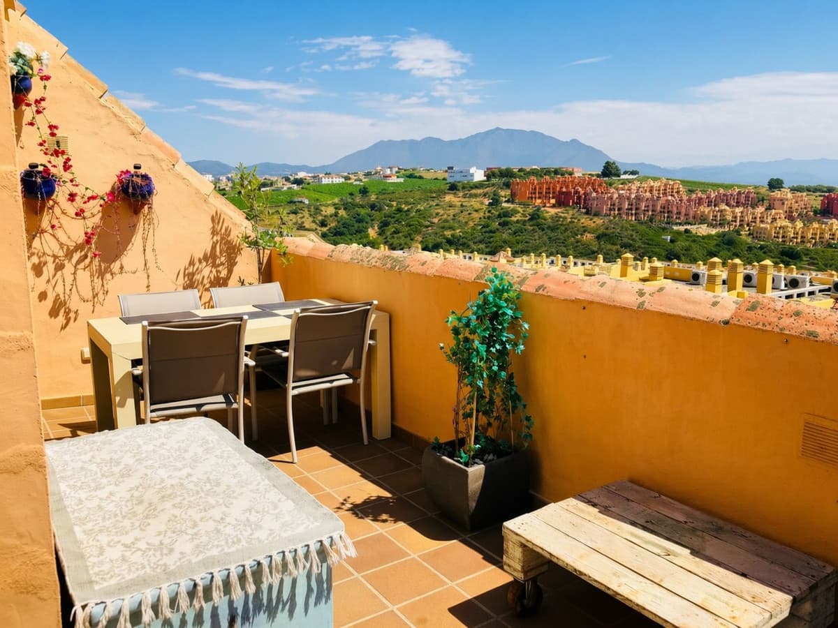 Penthouse in La Duquesa — photo 4 of 10