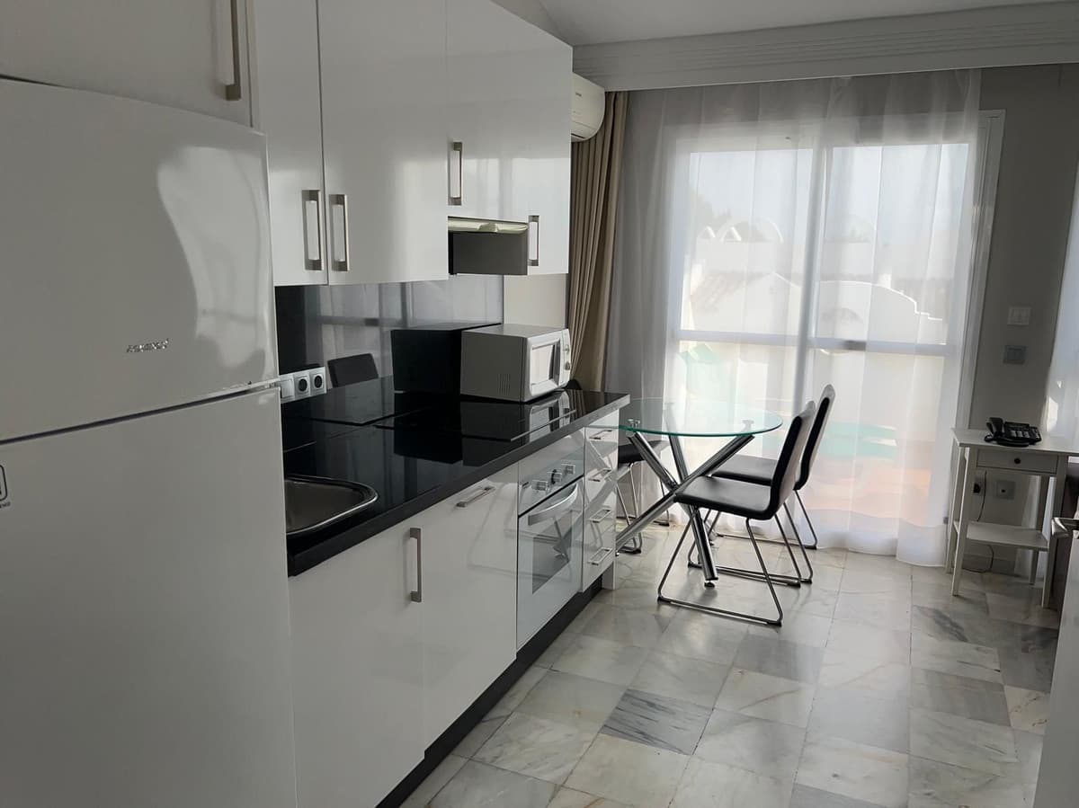 Townhouse in Reserva de Marbella — photo 9 of 10