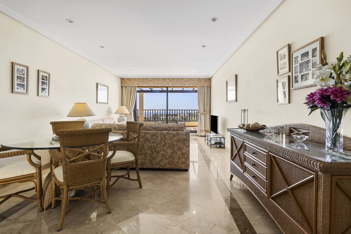 Penthouse in Benahavís — photo 8 of 10
