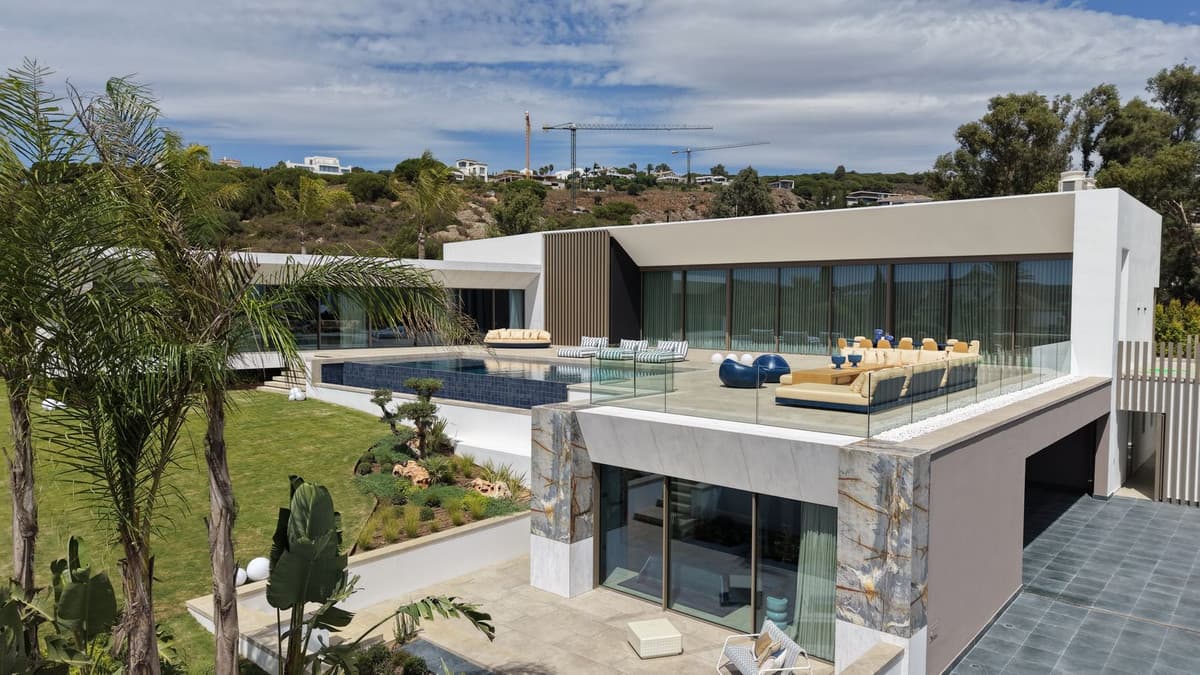 Detached Villa in Sotogrande — photo 1 of 10