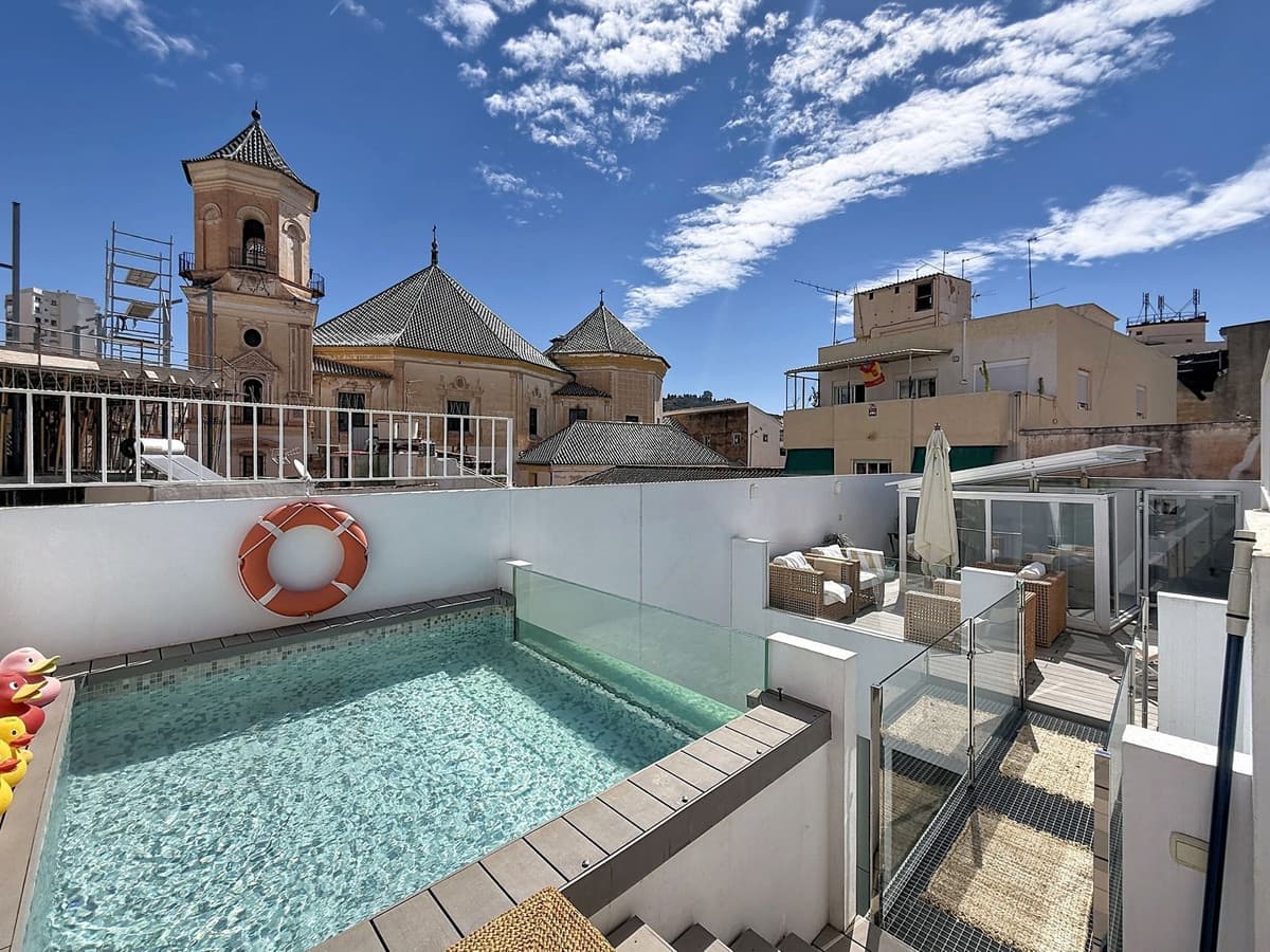 Townhouse in Málaga Centro — photo 1 of 10