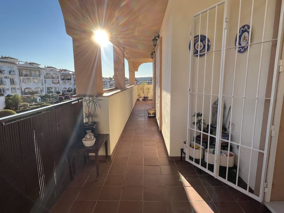 Middle Floor Apartment in Mijas Golf — photo 6 of 10