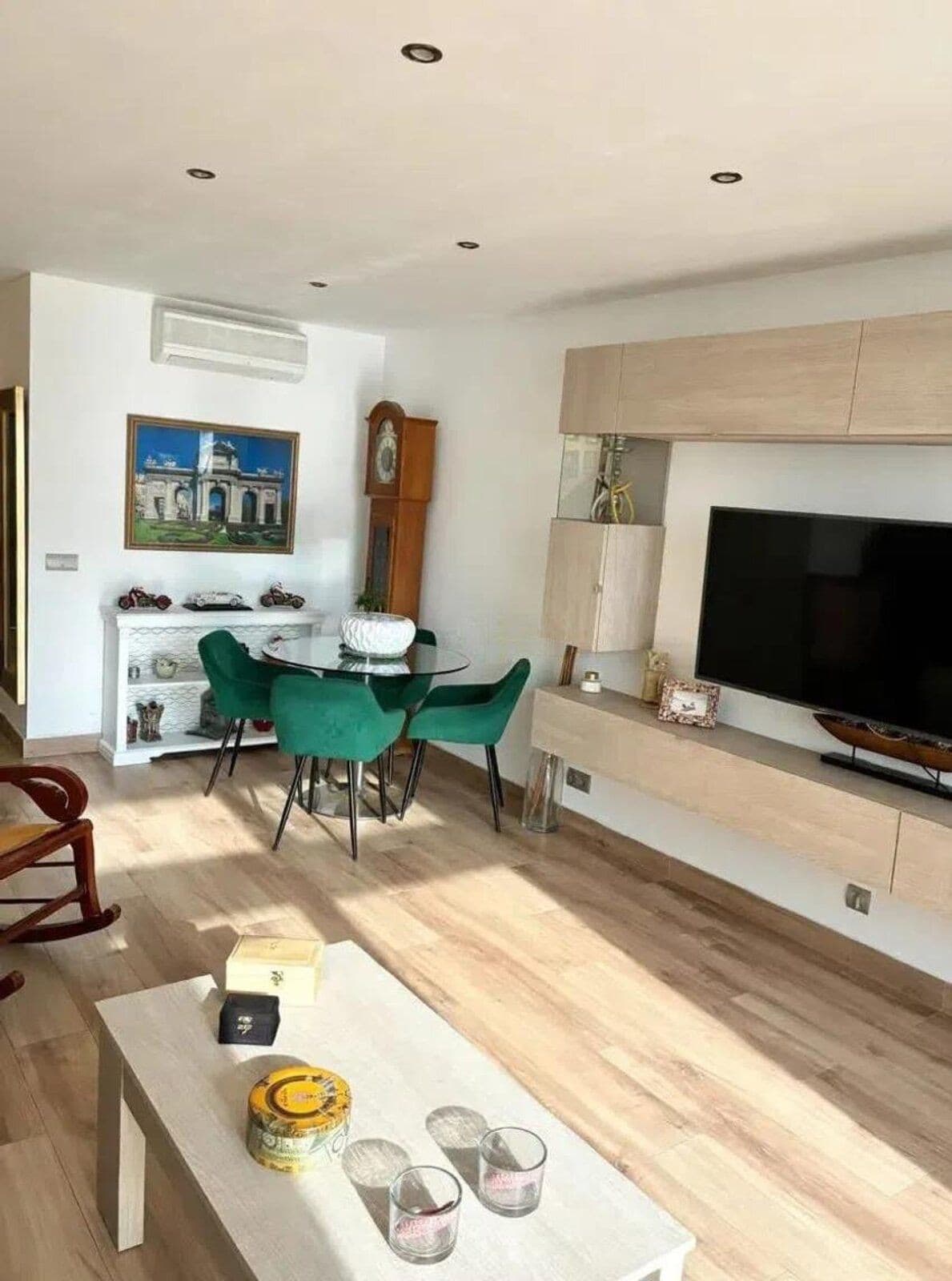 Townhouse in Elviria — photo 2 of 10