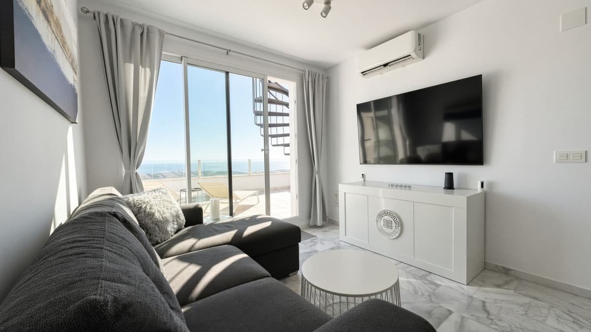 Penthouse Duplex in Doña Julia — photo 3 of 10