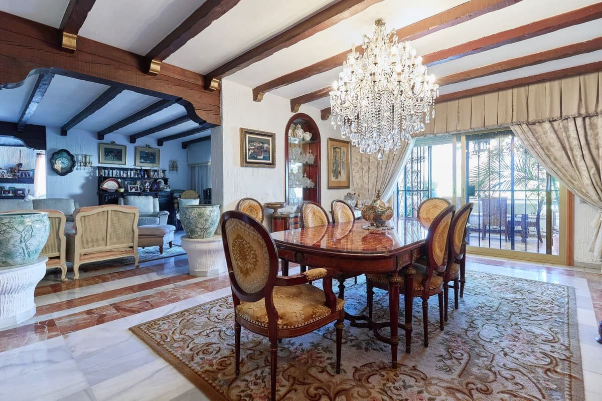 Detached Villa in Marbella — photo 10 of 10