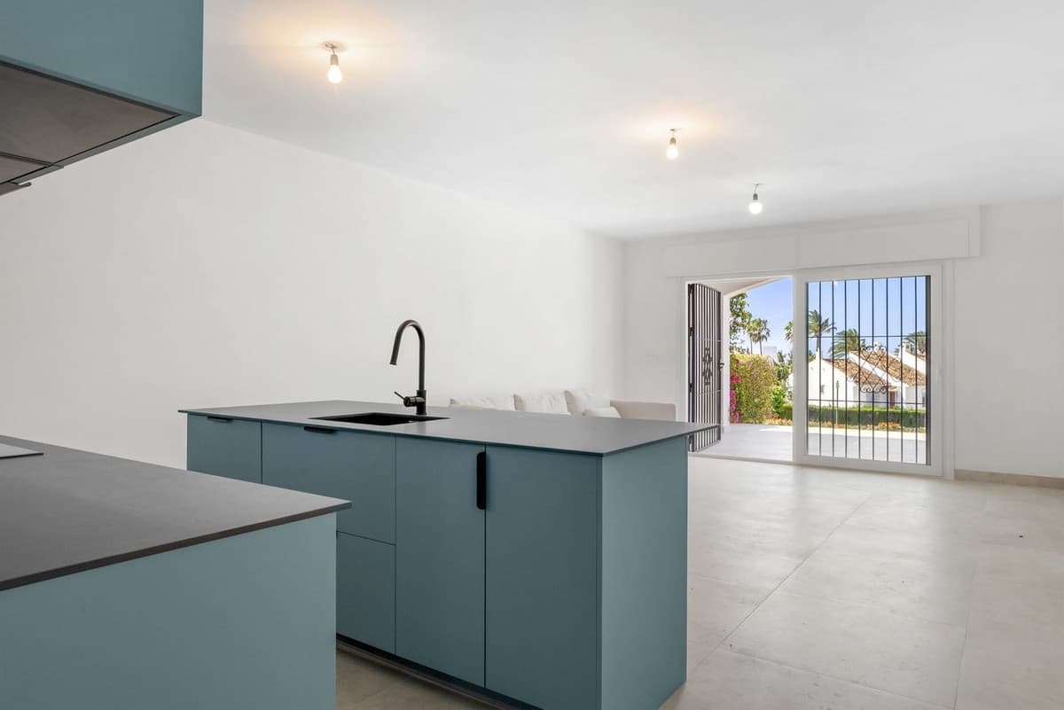 Ground Floor Apartment in Nueva Andalucía — photo 6 of 10