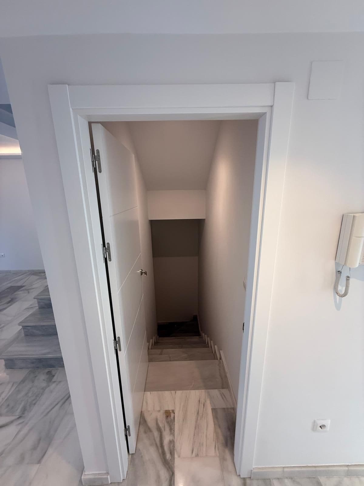 Semi-Detached House in Calahonda — photo 10 of 10
