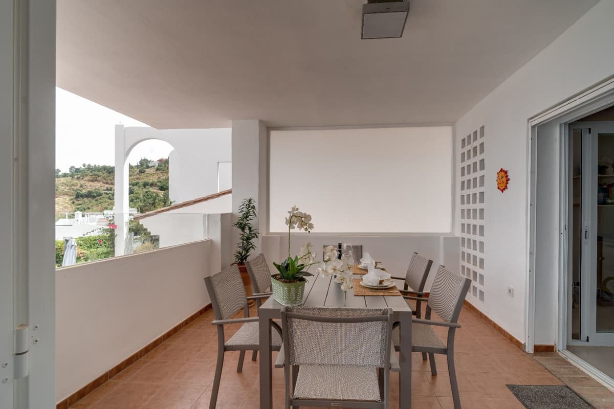 Middle Floor Apartment in La Mairena — photo 3 of 10