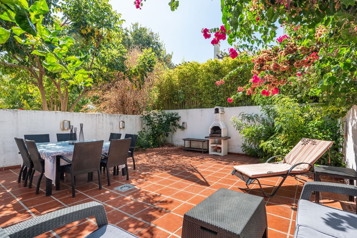 Townhouse in Nueva Andalucía — photo 10 of 10