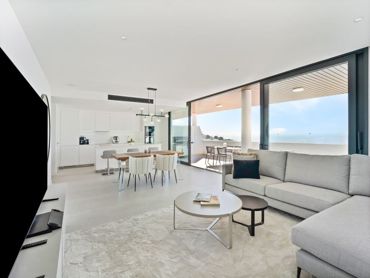 Middle Floor Apartment in Fuengirola — photo 9 of 10