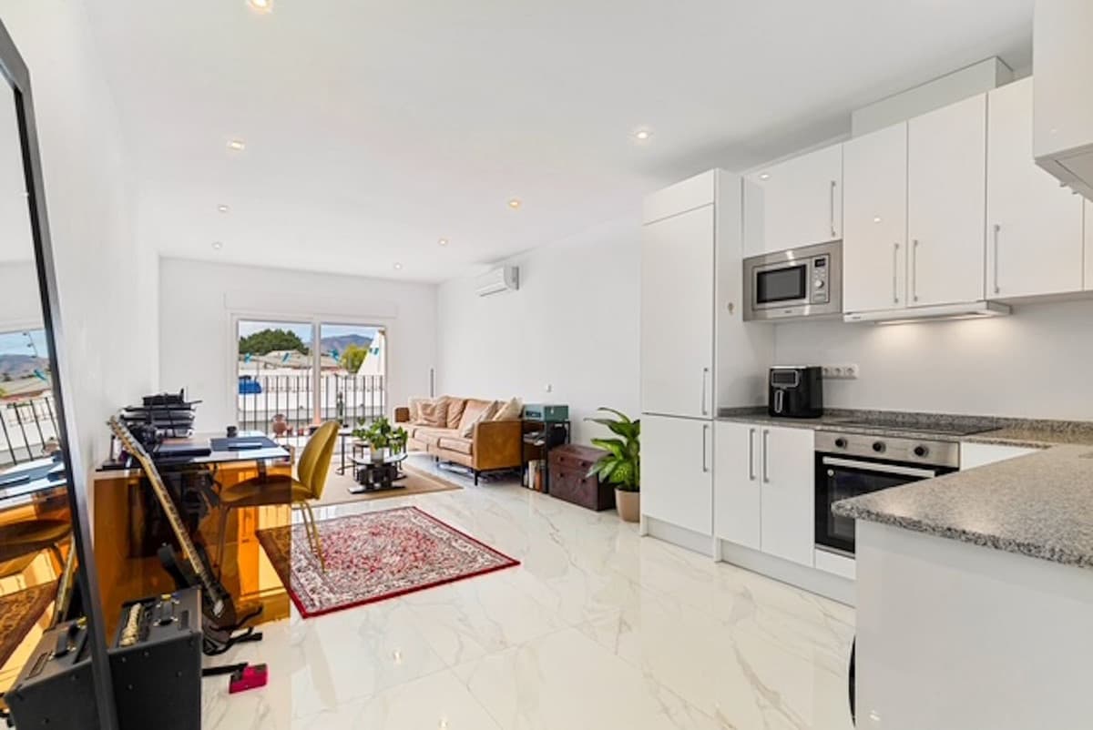 Ground Floor Apartment in Marbella — photo 4 of 10